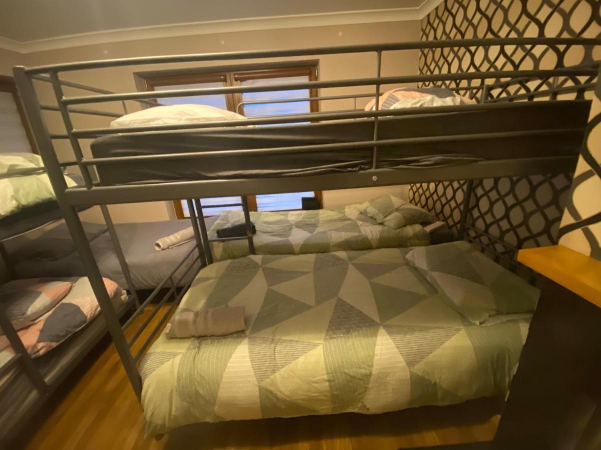 Dublin Airport Big Rooms With Bathroom Outside Room - Kitchen Only 7 Days Reservation ภายนอก รูปภาพ