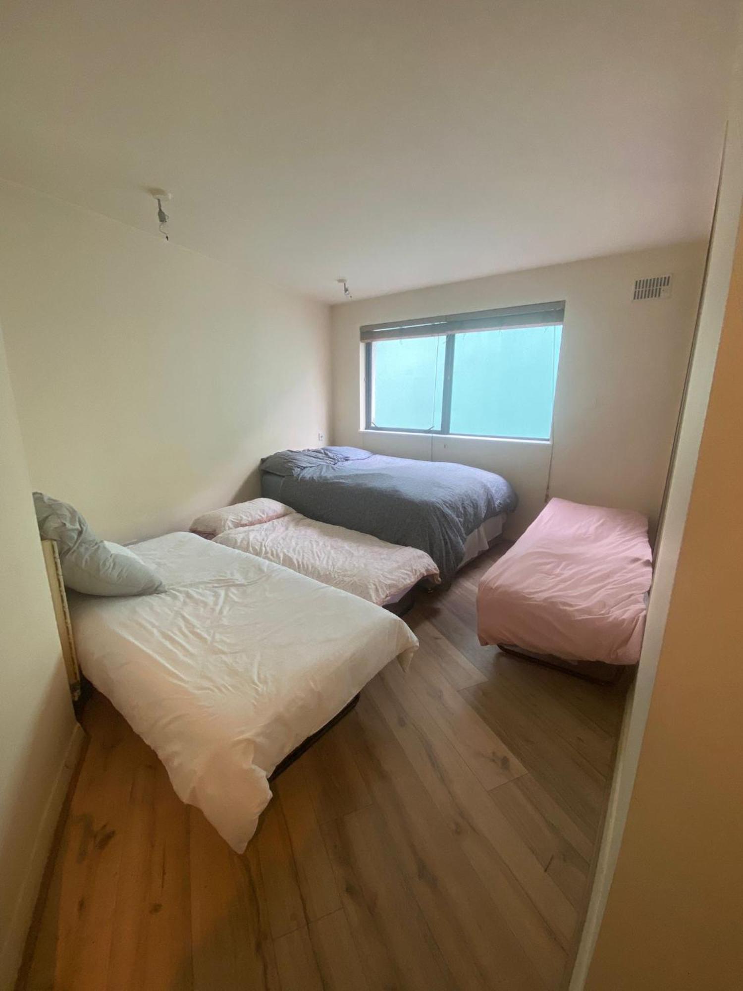 Dublin Airport Big Rooms With Bathroom Outside Room - Kitchen Only 7 Days Reservation ภายนอก รูปภาพ