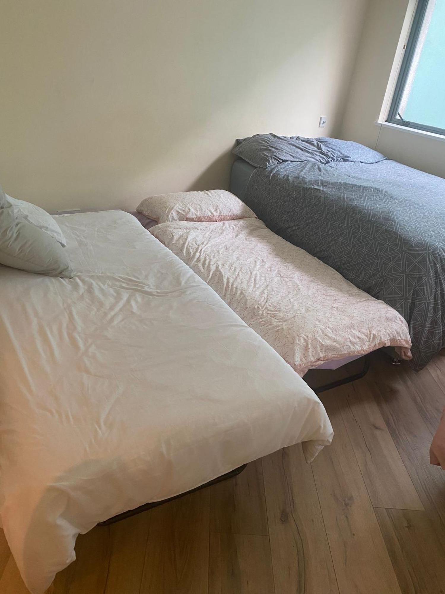 Dublin Airport Big Rooms With Bathroom Outside Room - Kitchen Only 7 Days Reservation ภายนอก รูปภาพ